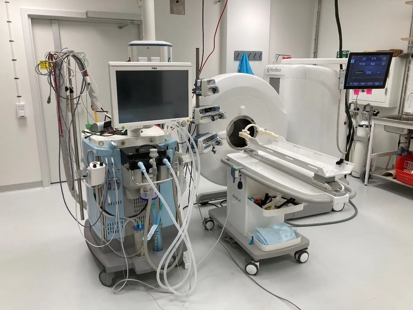 BMIC equipment: PET/CT camera