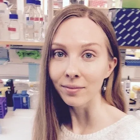 Picture of a woman with long blond hair