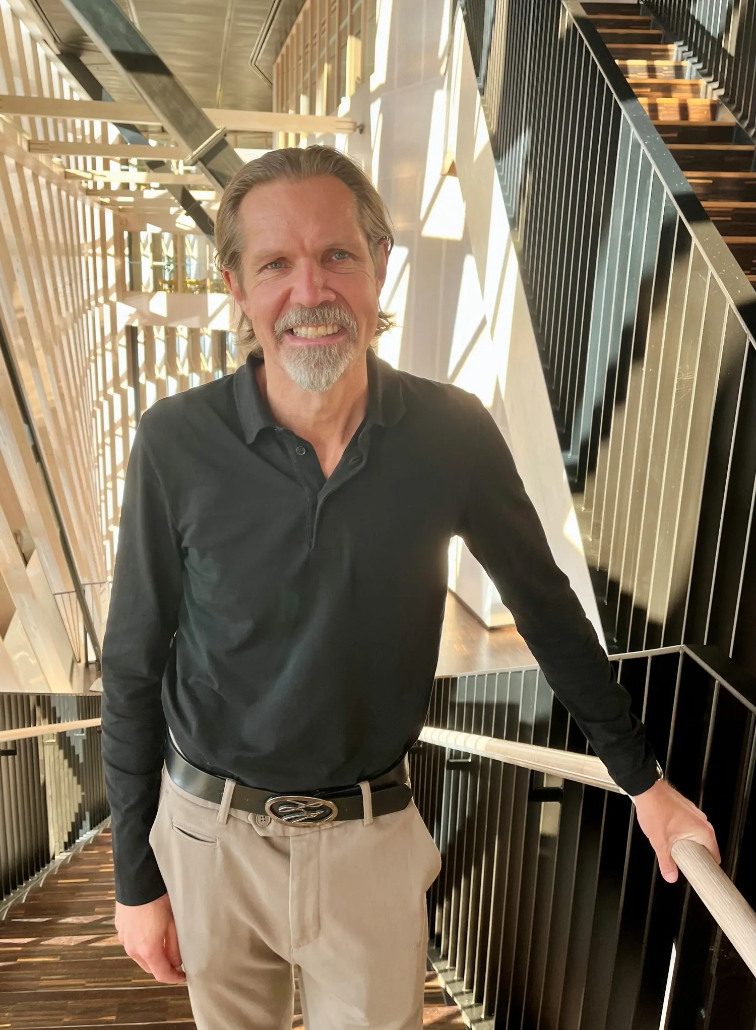 Porträtt av professor Sven Bölte.