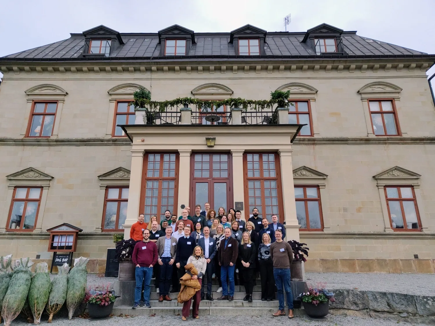 StratRegen PI retreat participants in front of Görvälns slott
