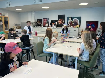 Children Discover Cell Biology Through Clay at Karolinska Institutet